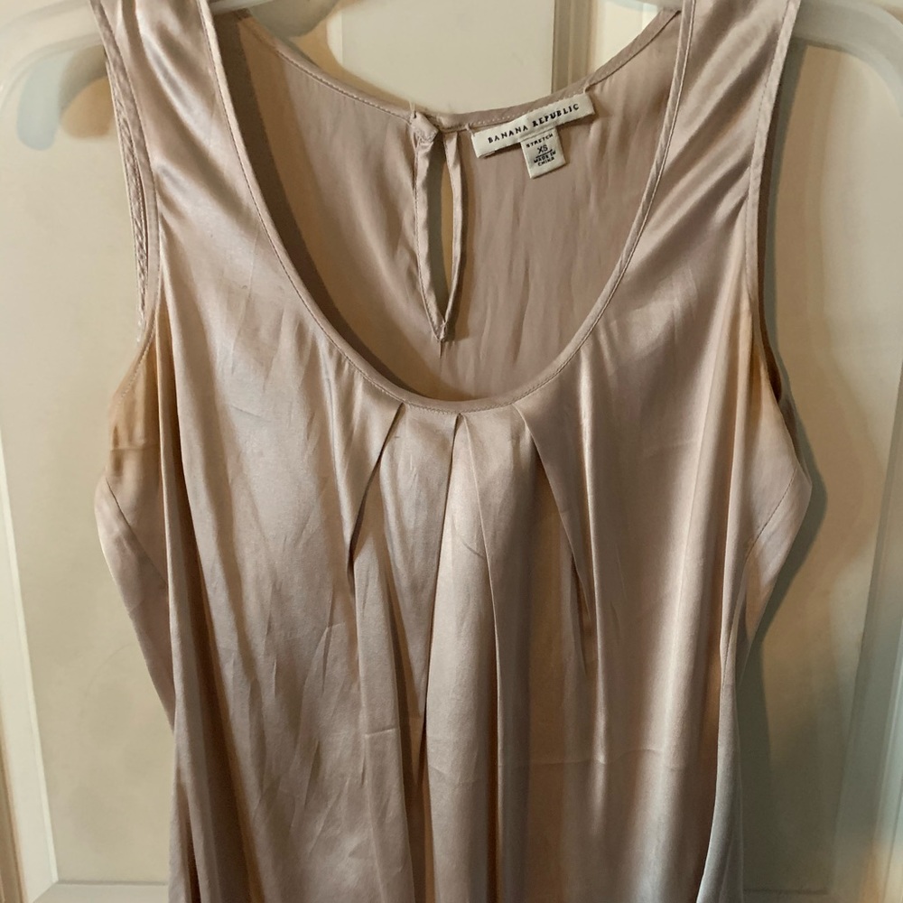 Silk Banana Republic shell